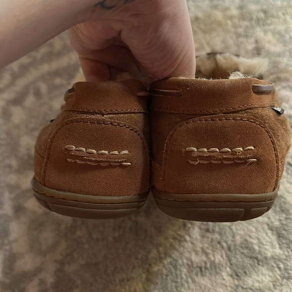 Men’s L. L. Bean Wicked Good Moccasins - Picture 7 of 9